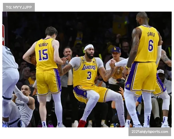 西部格局剧变背后:马刺雷霆双雄争霸,湖人掘金火箭三足鼎立 西部格局剧变背后:马刺雷霆双雄争霸,湖人掘金火箭三足鼎立